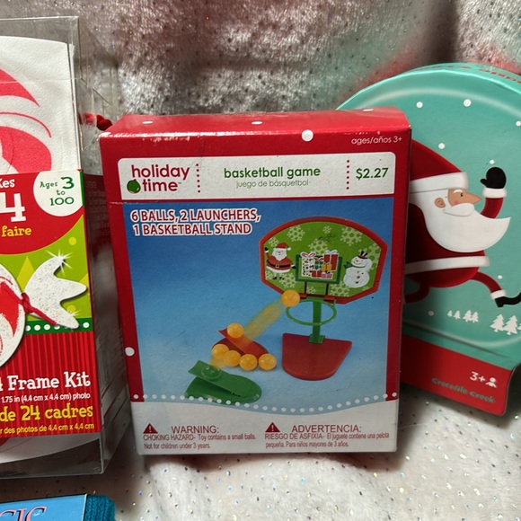 Stocking Stuffers Puzzles, Crafts, Games and Gloves - Picture 4 of 8